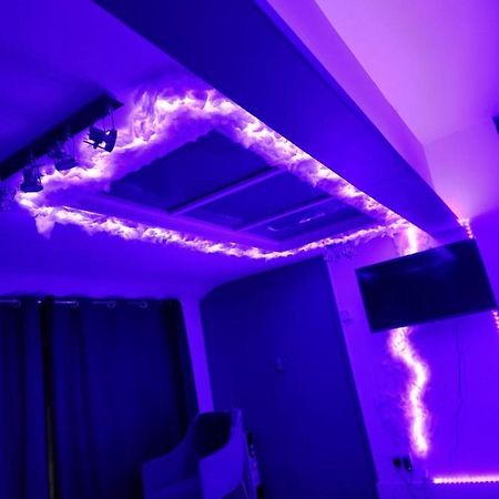J'S Apartment Галифакс Экстерьер фото